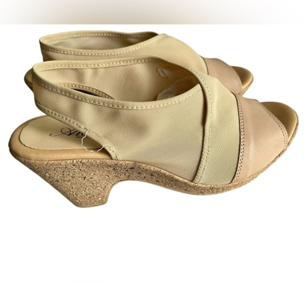 NIB $139 Italy Cork 3.5” Sandals Leather